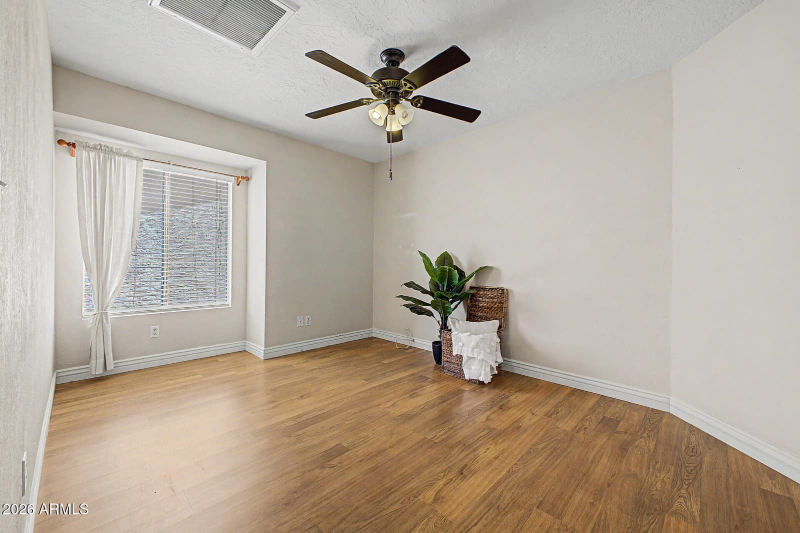 601 W Fellars Drive, Phoenix, AZ 85023 — photo 22 of 35
