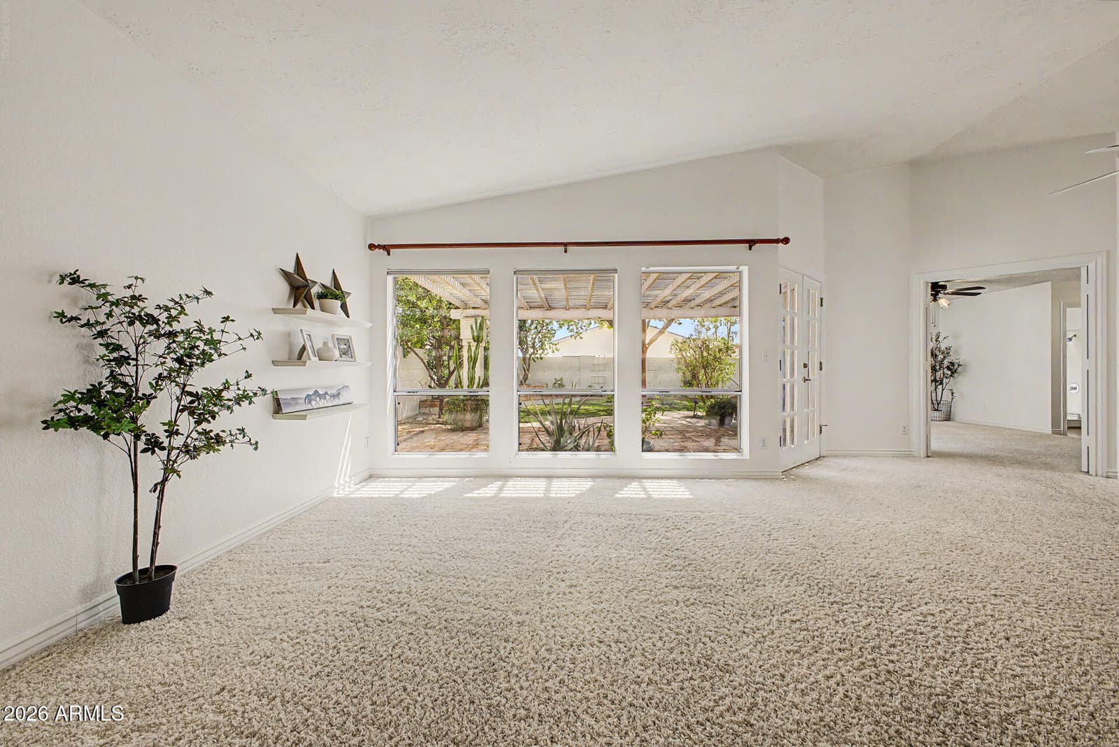 601 W Fellars Drive, Phoenix, AZ 85023 — photo 9 of 35