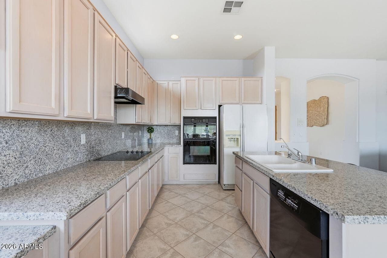 14811 E Lookout Ledge, Fountain Hills, AZ 85268 — photo 13 of 40