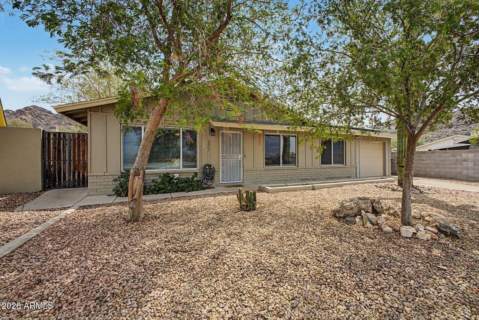 9607 N 15th Place, Phoenix, AZ 85020 — photo 6 of 31