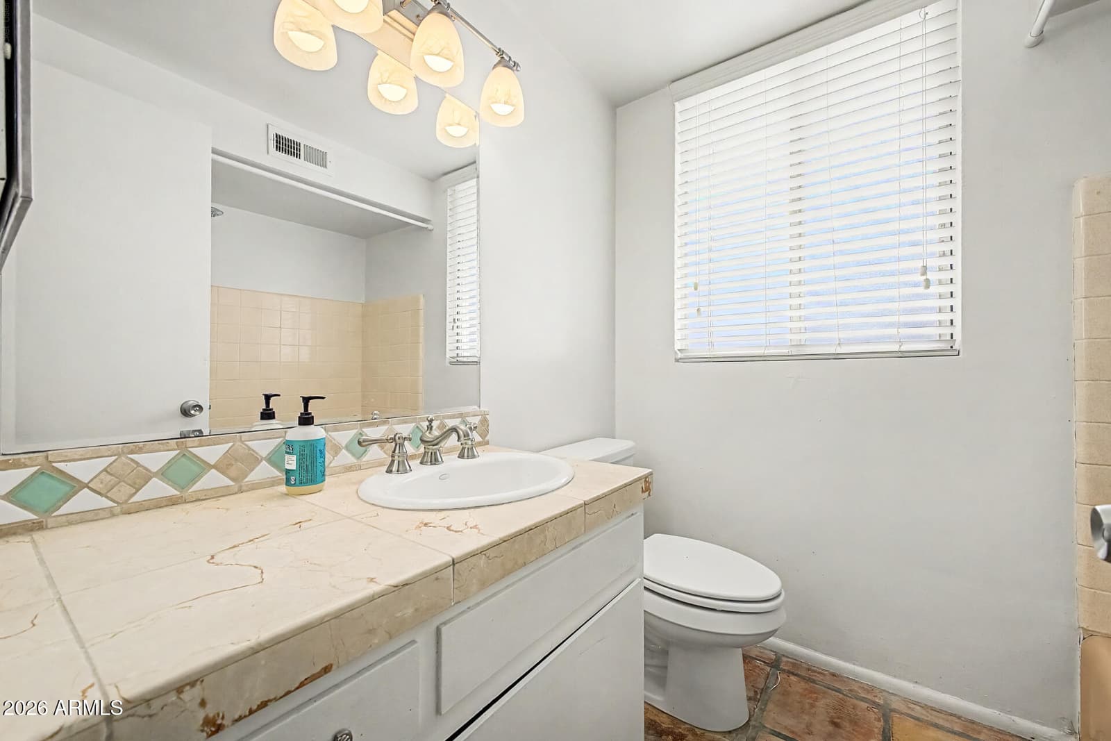 3270 E Camelback Road 114, Phoenix, AZ 85018 — photo 17 of 31