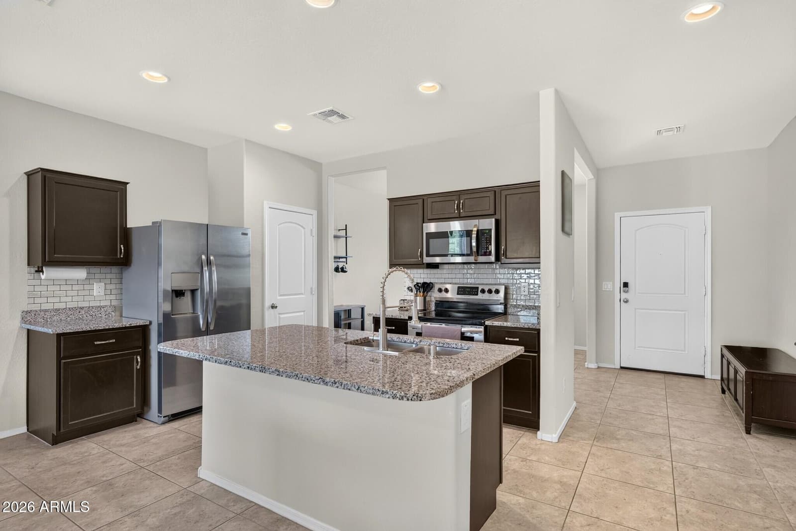 10470 E Marigold Lane, Florence, AZ 85132 — photo 8 of 36