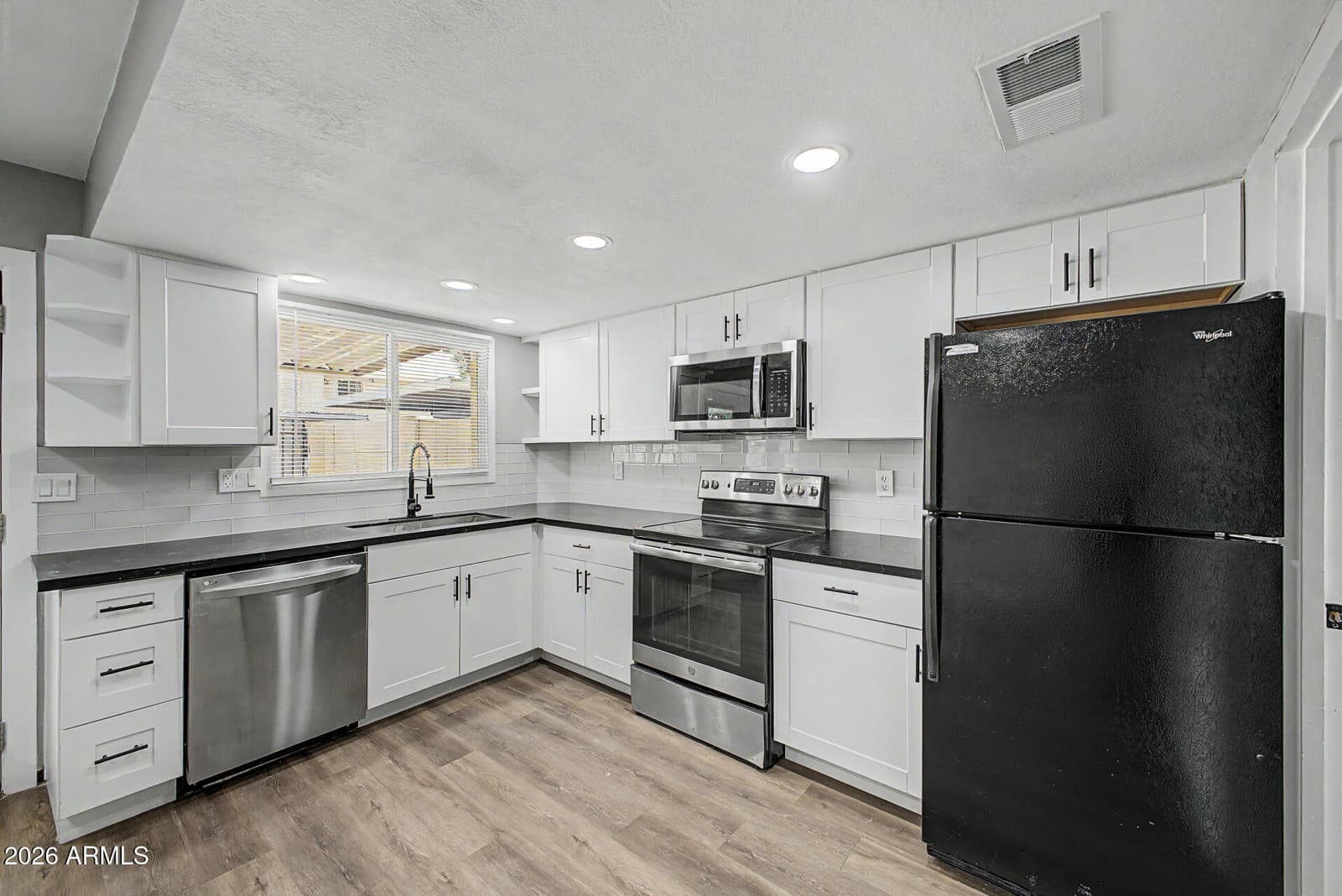3847 S Mill Avenue, Tempe, AZ 85282 — photo 10 of 32