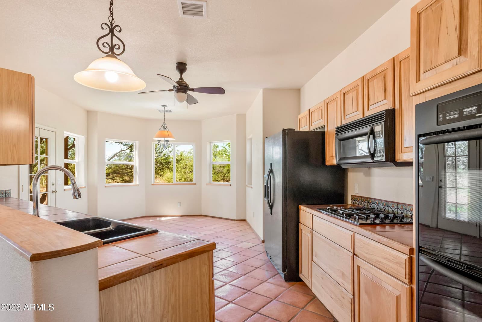700 E Valley View Trail, Huachuca City, AZ 85616 — photo 13 of 47