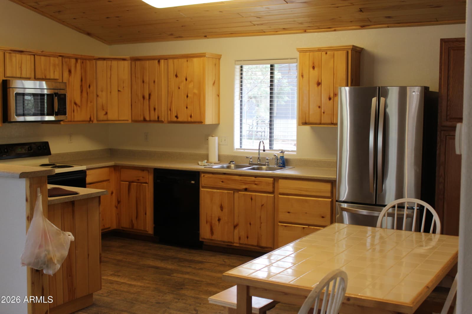 2882 Verde Road, Overgaard, AZ 85933 — photo 4 of 12