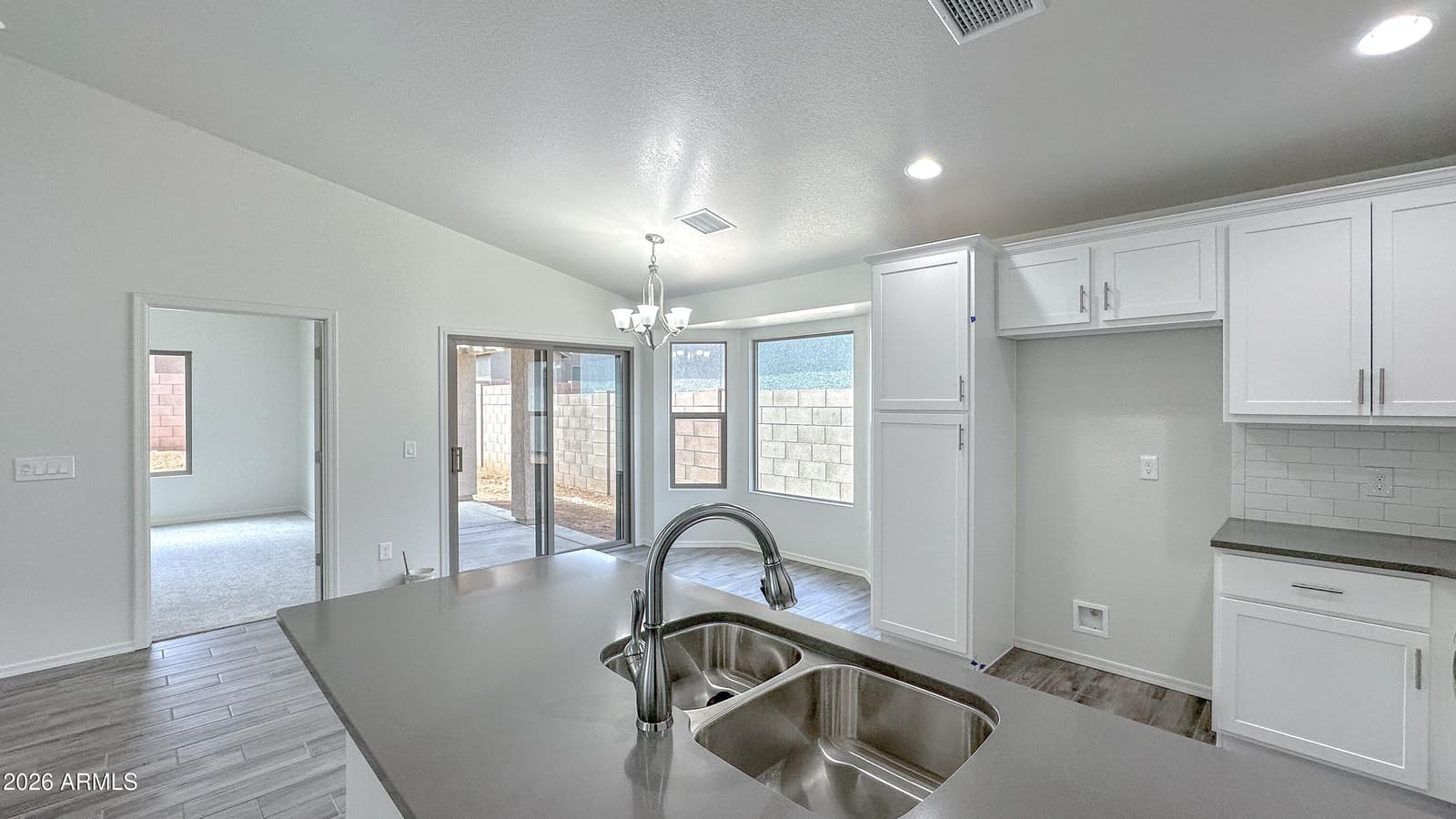 336 Brookhaven Place, Sierra Vista, AZ 85635 — photo 7 of 29