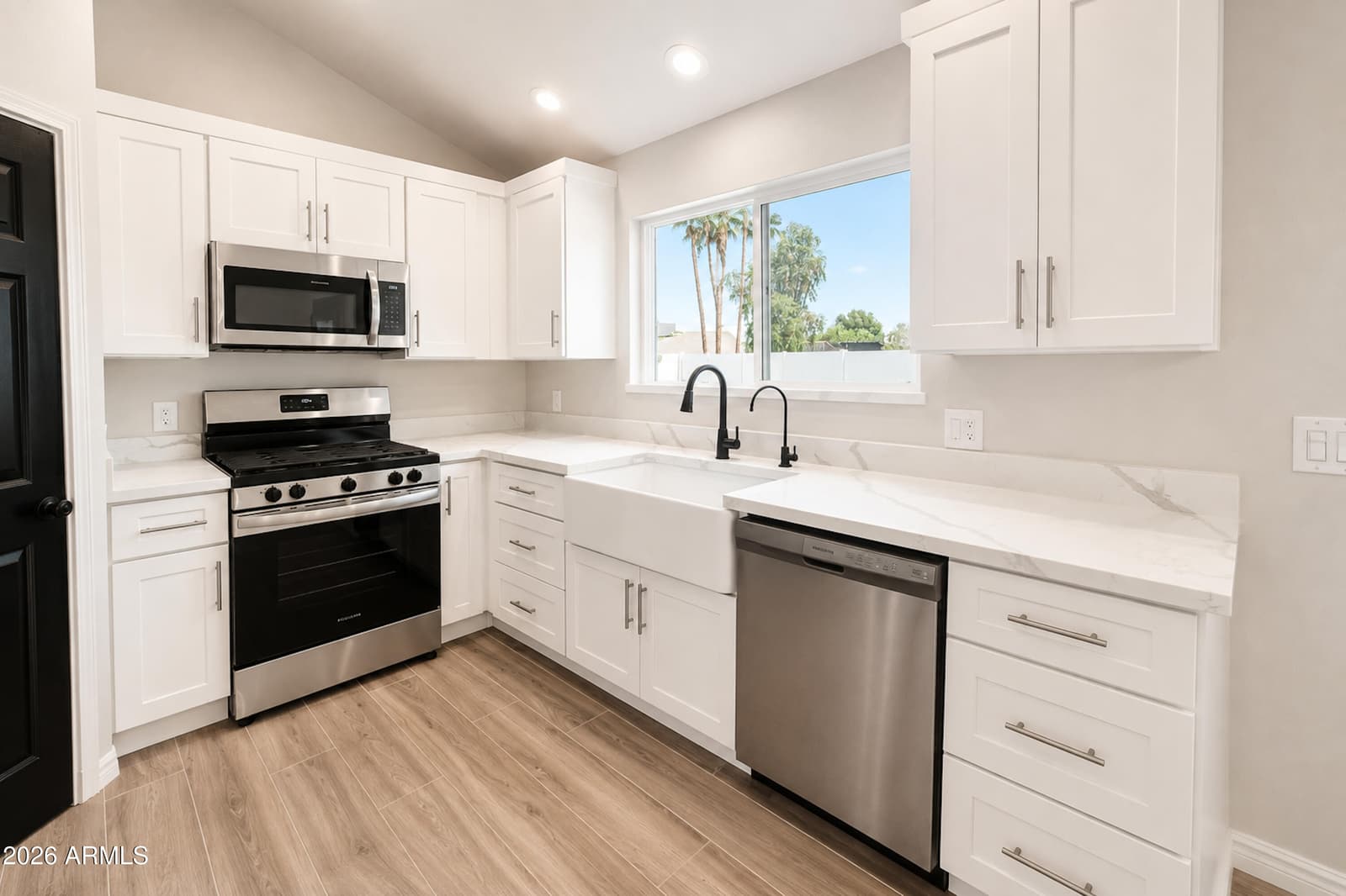 4517 E Desert View Drive, Phoenix, AZ 85044 — photo 11 of 32