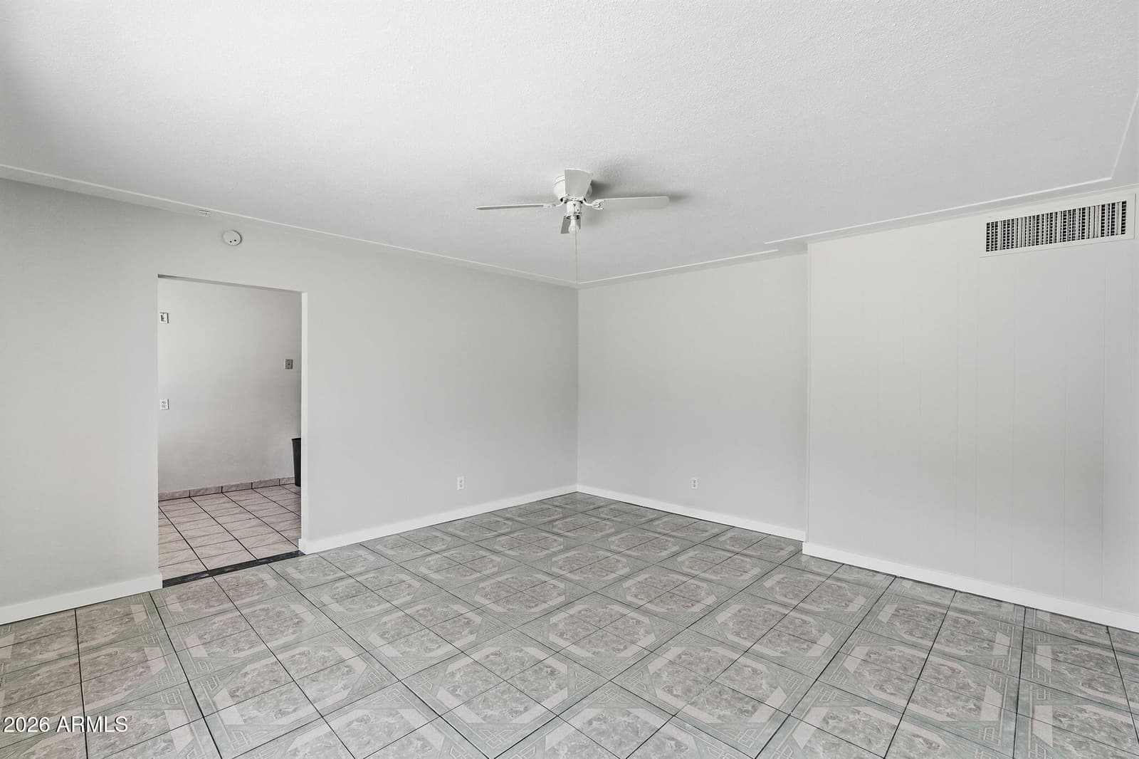 2231 W Orangewood Avenue, Phoenix, AZ 85021 — photo 8 of 29