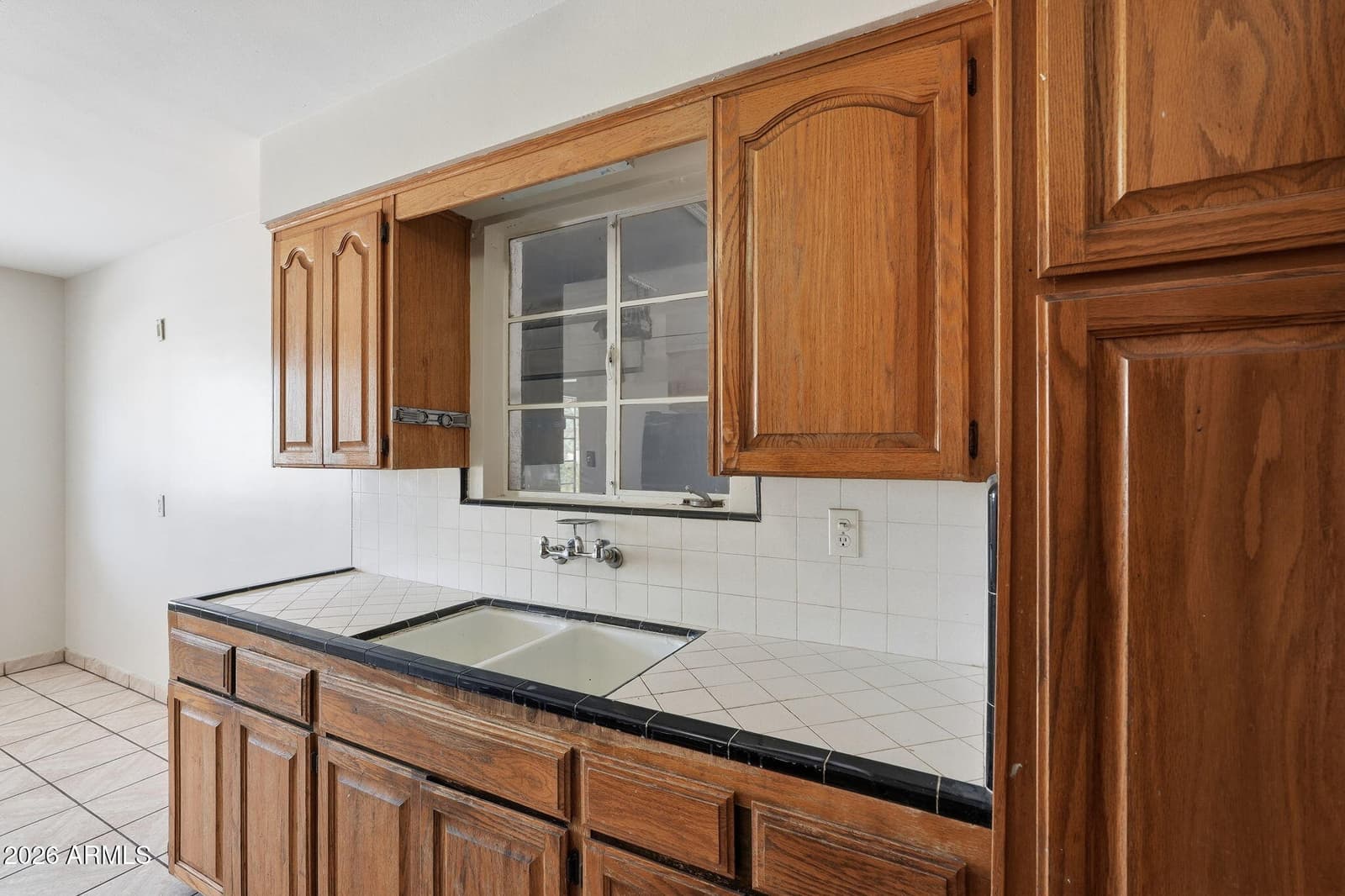 2231 W Orangewood Avenue, Phoenix, AZ 85021 — photo 5 of 29