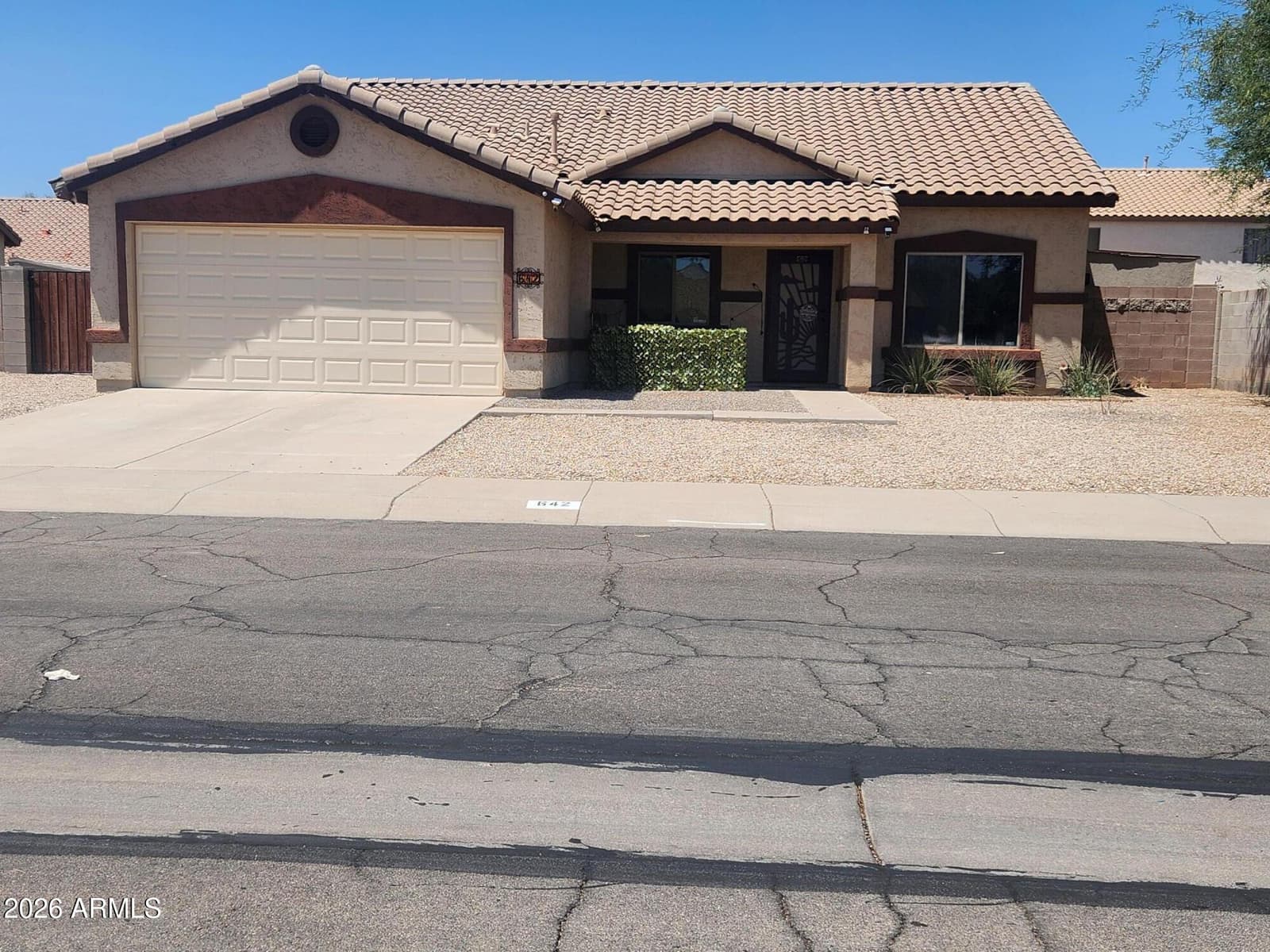 642 E Racine Place, Casa Grande, AZ 85122 — photo 2 of 20