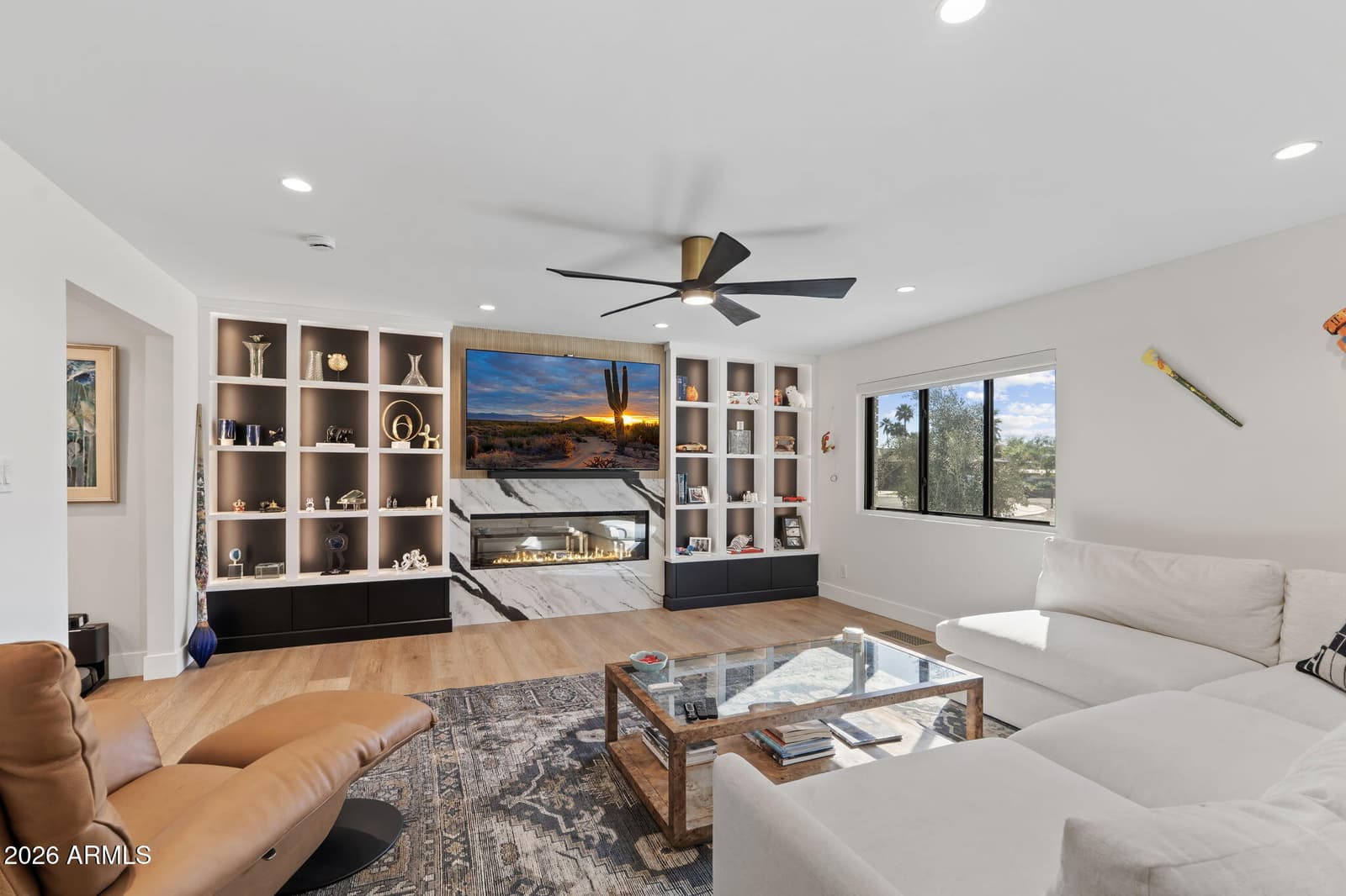 910 E Kaler Drive, Phoenix, AZ 85020 — photo 10 of 53