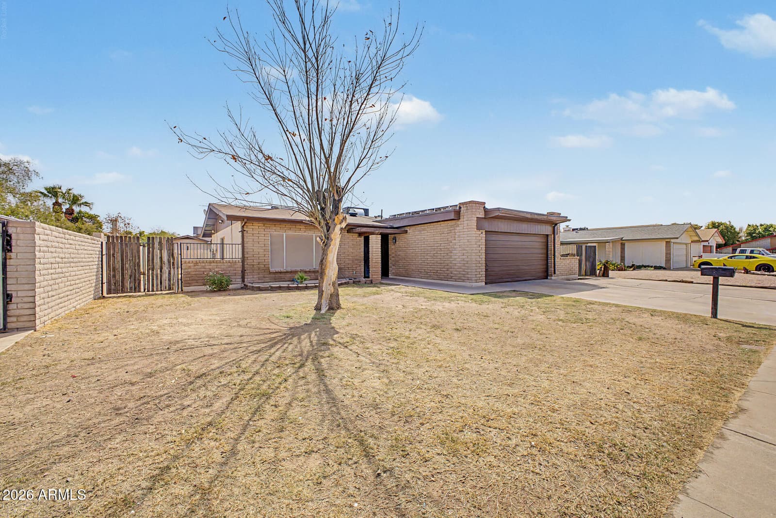 7313 N 46th Circle, Glendale, AZ 85301 — photo 3 of 35