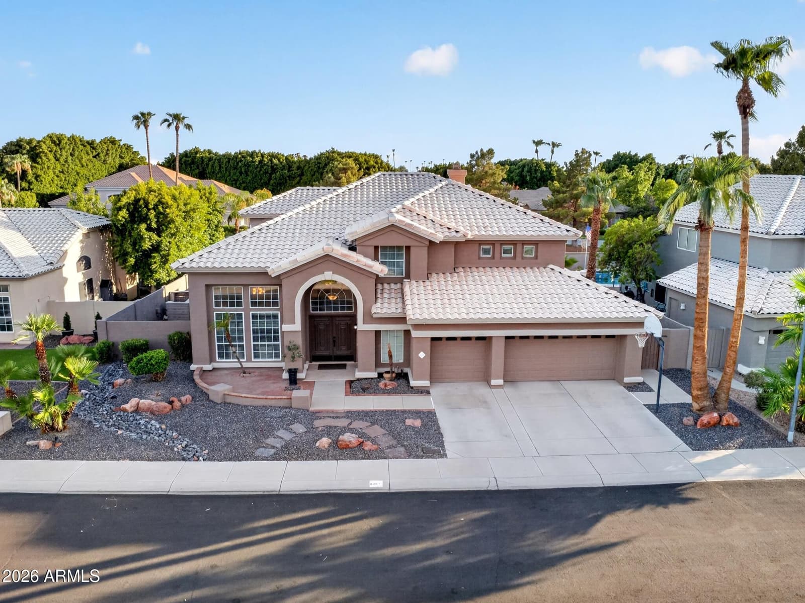 6261 W Louise Drive, Glendale, AZ 85310 — photo 2 of 63