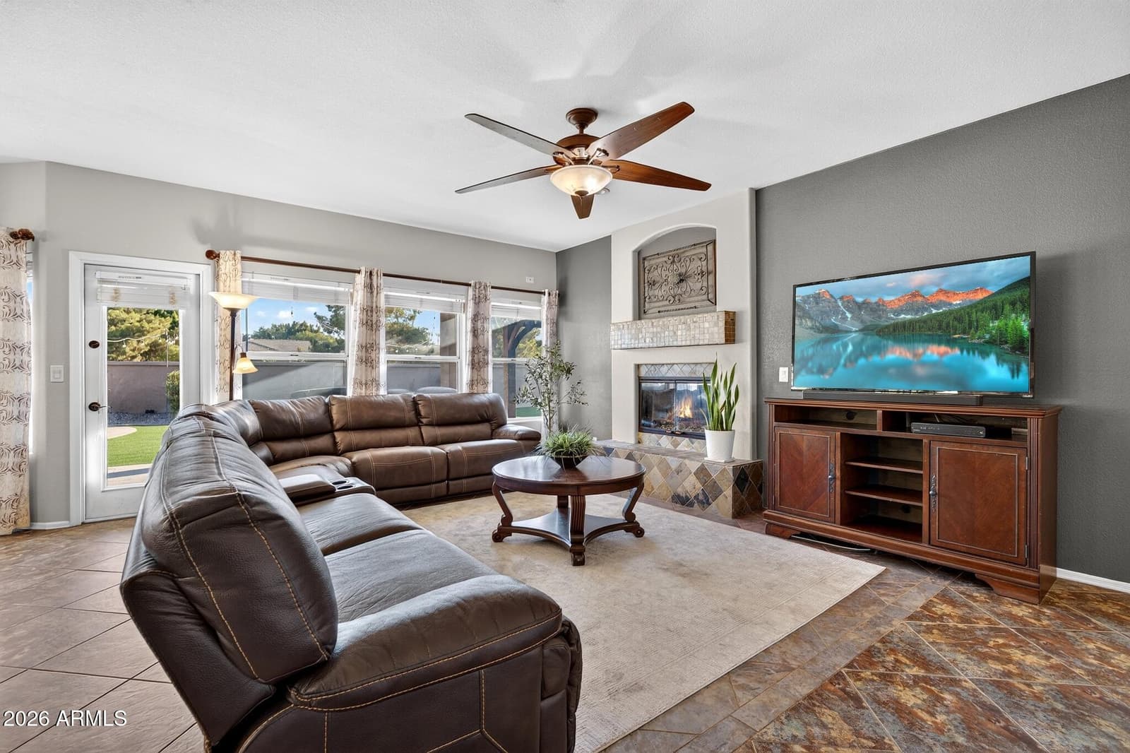 6261 W Louise Drive, Glendale, AZ 85310 — photo 13 of 63
