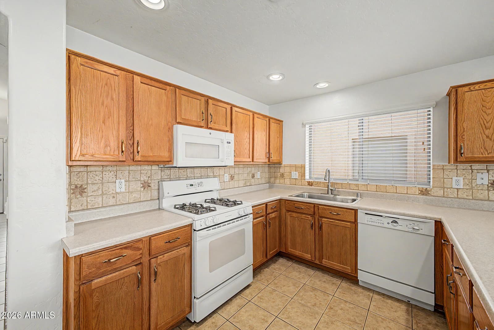 15249 W Post Drive, Surprise, AZ 85374 — photo 18 of 43
