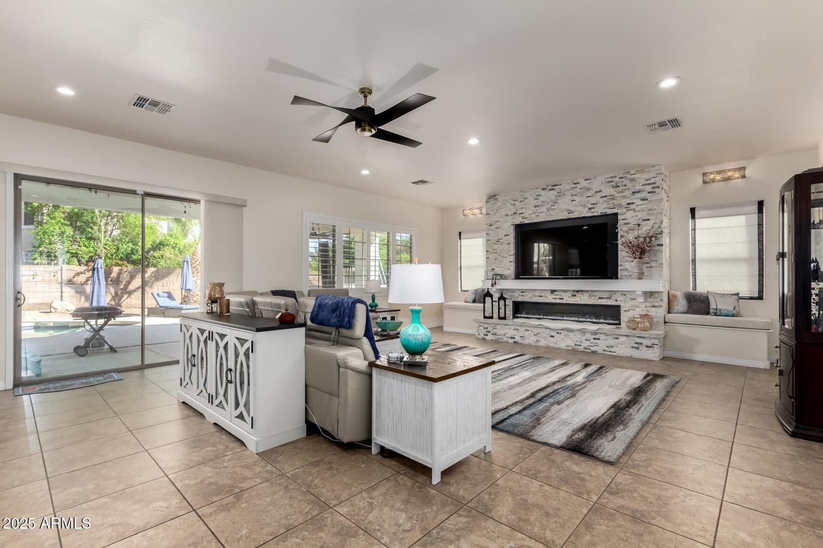 6233 S Rochester Drive, Gilbert, AZ 85298 — photo 11 of 58