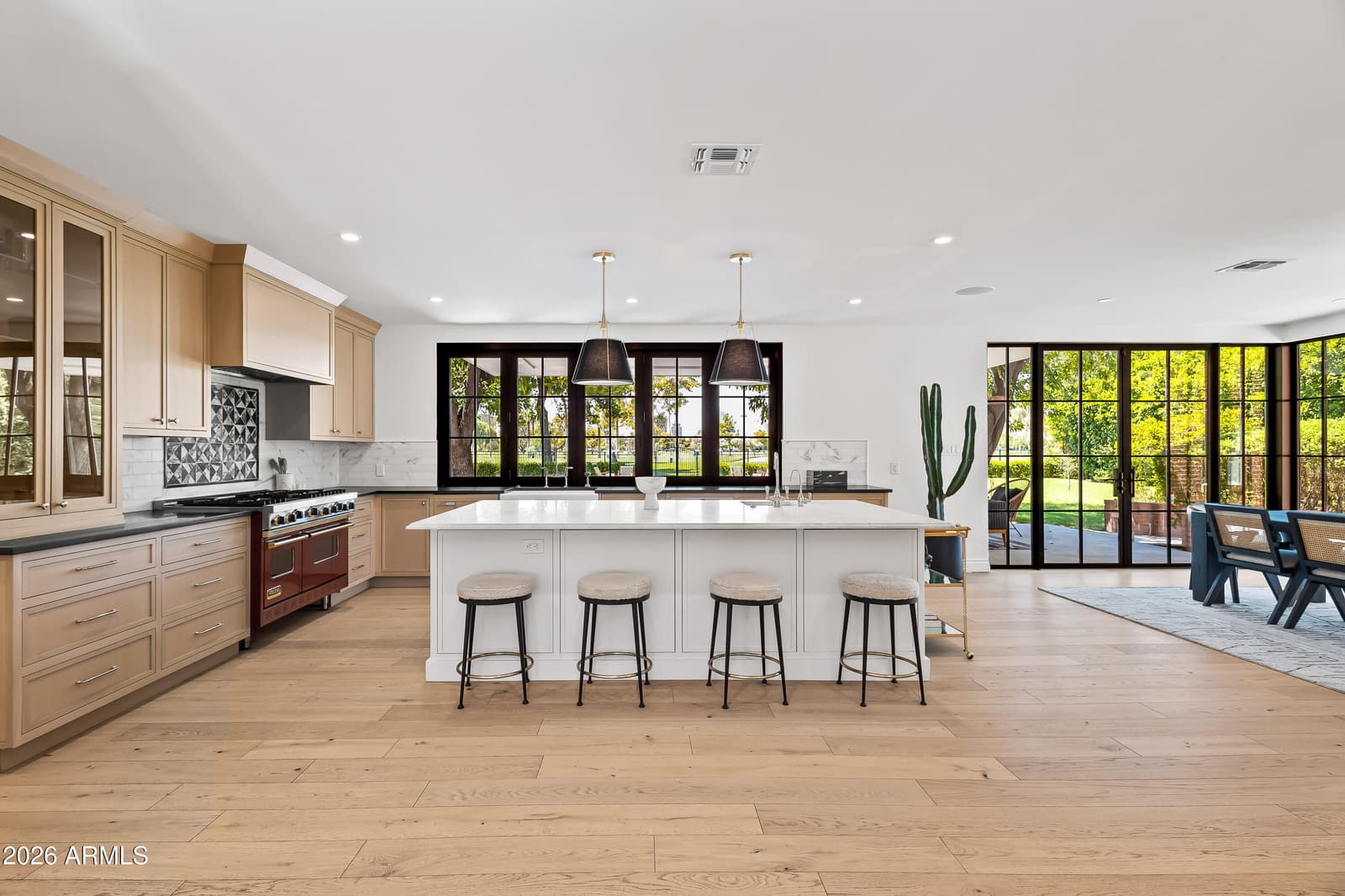 3216 N Manor Drive W, Phoenix, AZ 85014 — photo 10 of 51