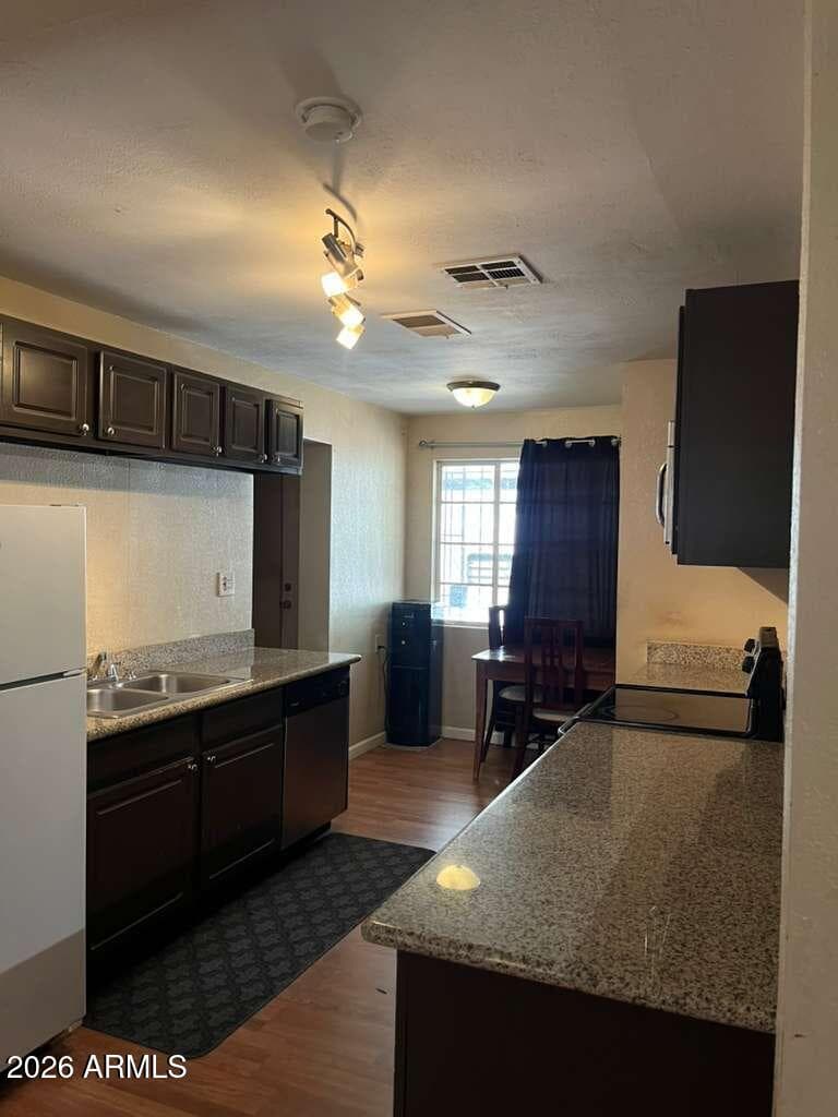 3242 W Sells Drive, Phoenix, AZ 85017 — photo 2 of 17