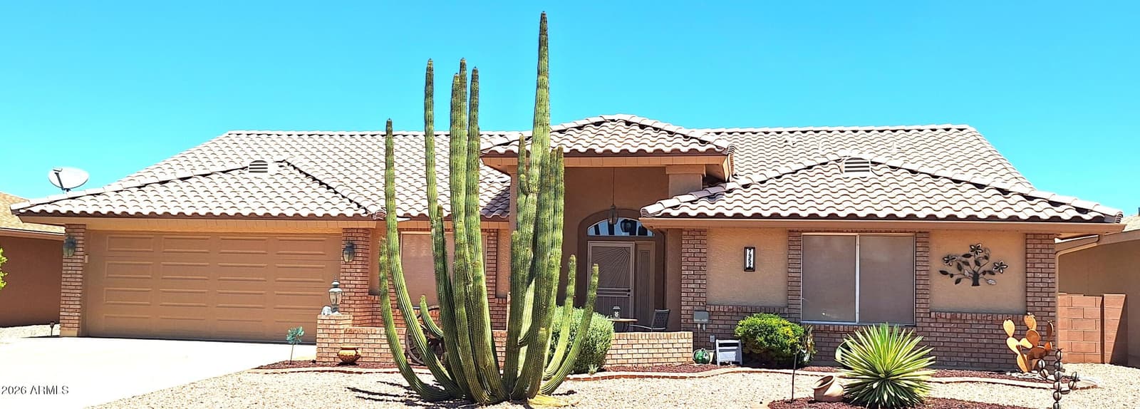 7952 E Navarro Avenue, Mesa, AZ 85209 — photo 1 of 25