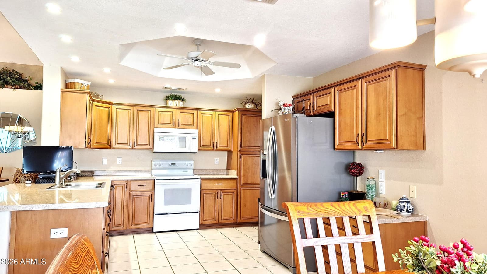 7952 E Navarro Avenue, Mesa, AZ 85209 — photo 7 of 25
