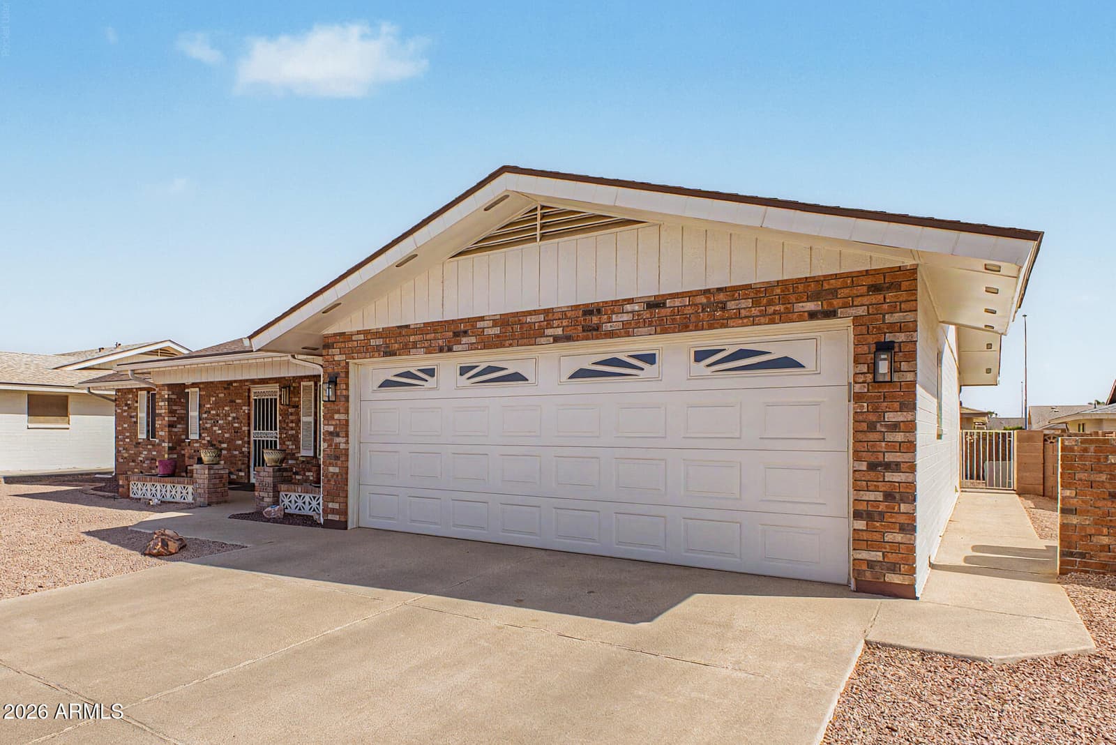 8239 E Navarro Avenue, Mesa, AZ 85209 — photo 6 of 90