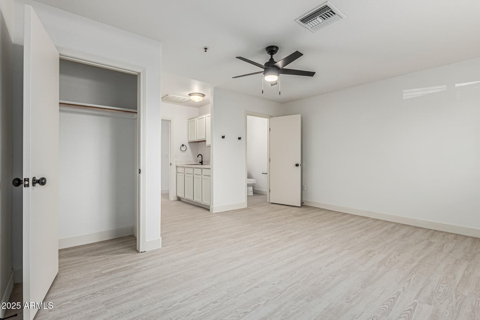 1314 E Orange Street, Tempe, AZ 85281 — photo 3 of 20
