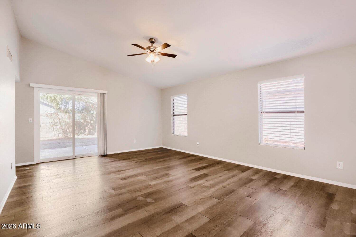11820 N 75th Drive, Peoria, AZ 85345 — photo 10 of 28