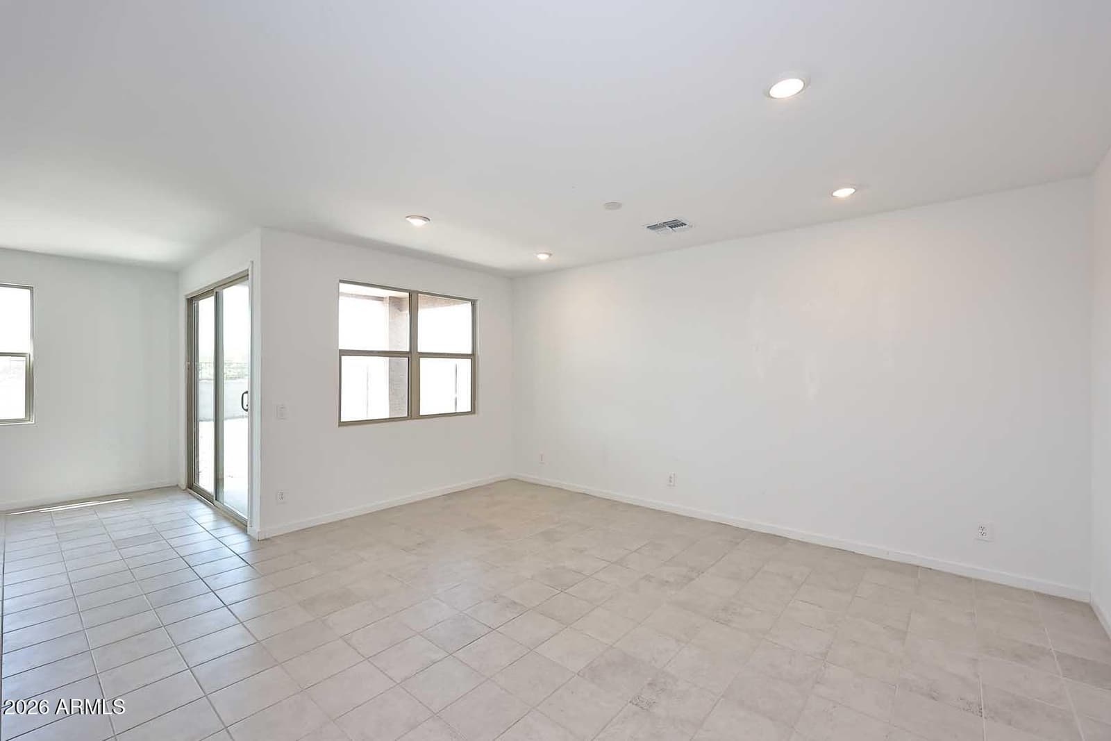 9038 S 69th Drive, Laveen, AZ 85339 — photo 5 of 45