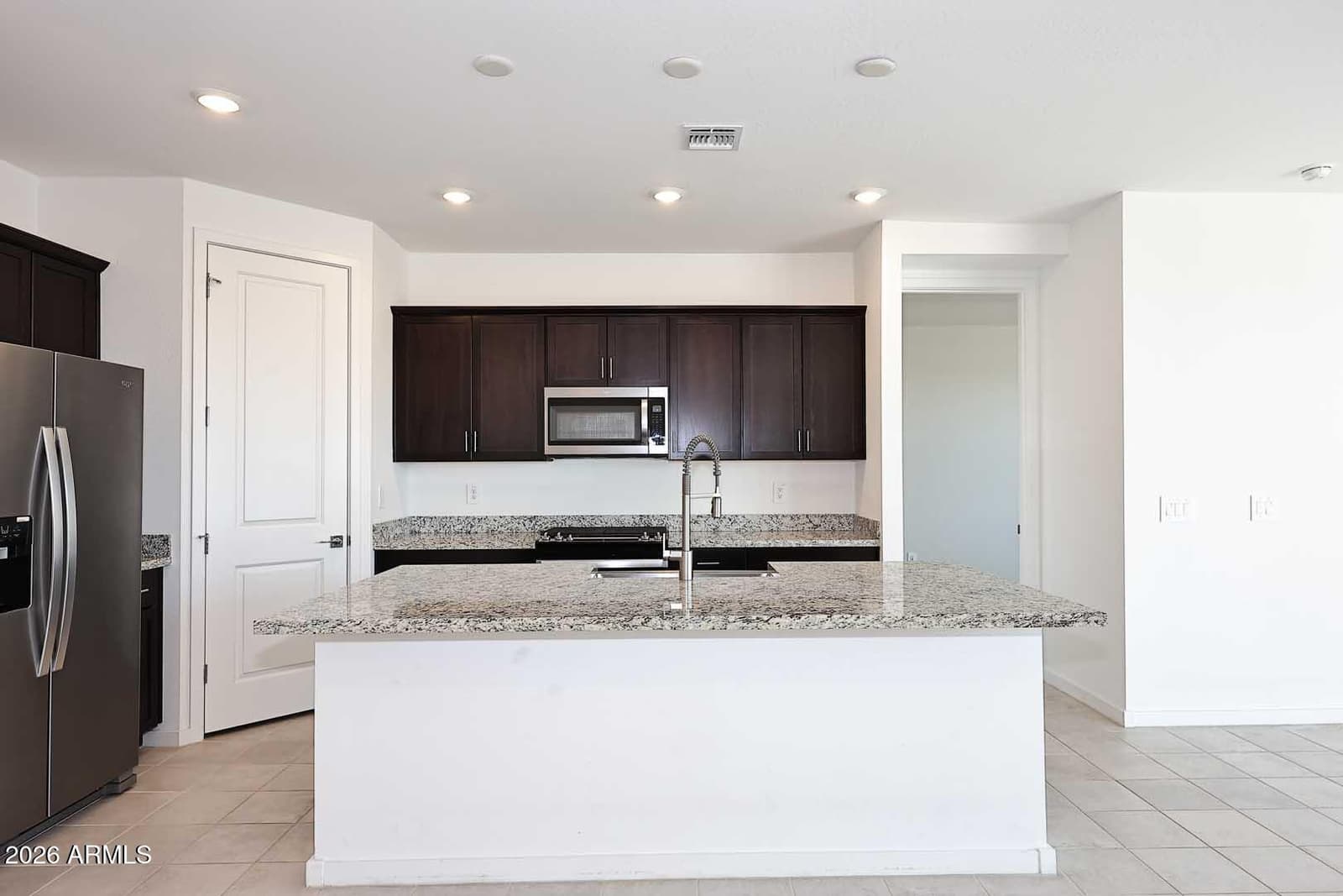 9038 S 69th Drive, Laveen, AZ 85339 — photo 12 of 45
