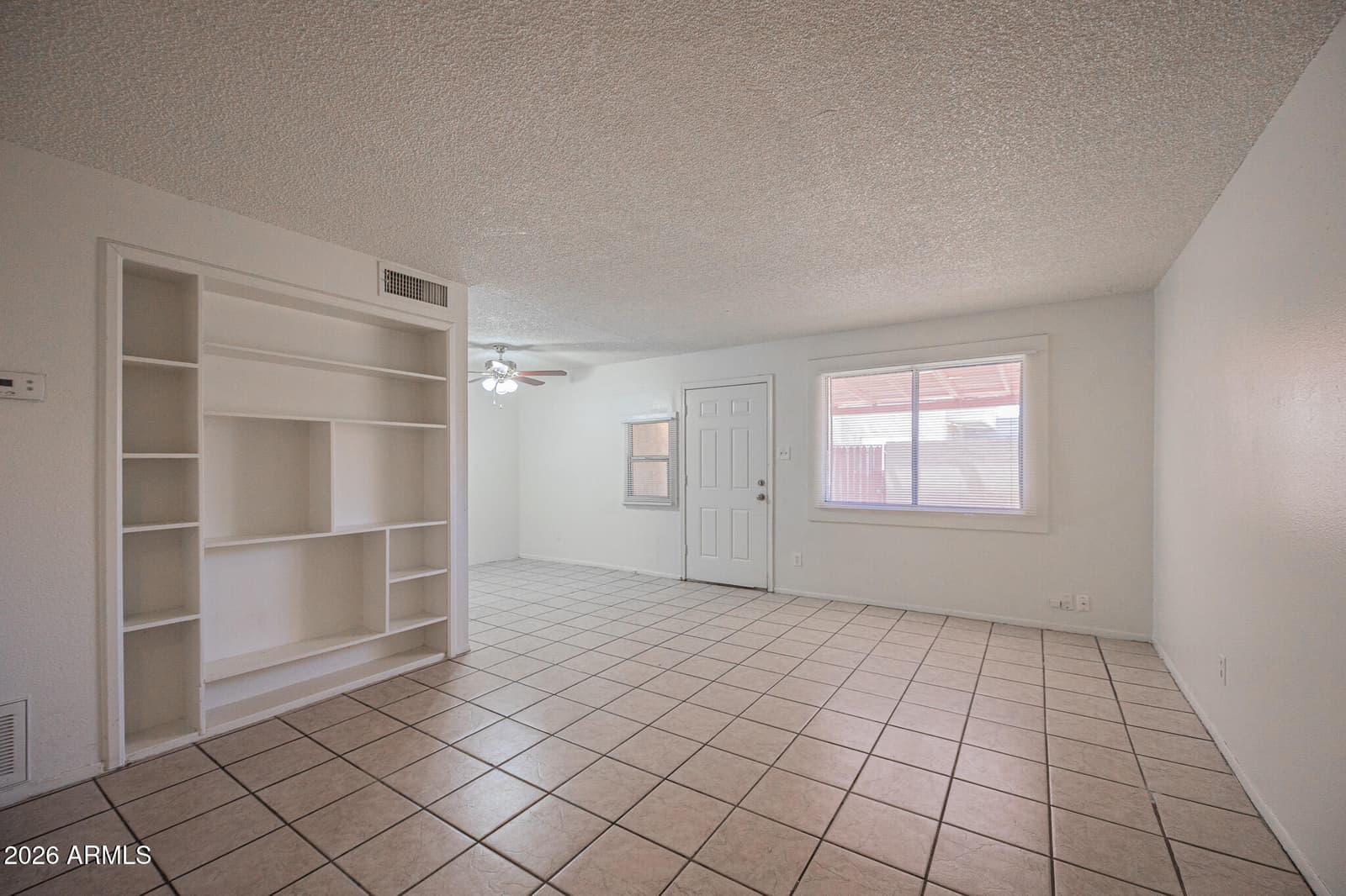 5040 N 40th Avenue, Phoenix, AZ 85019 — photo 4 of 16