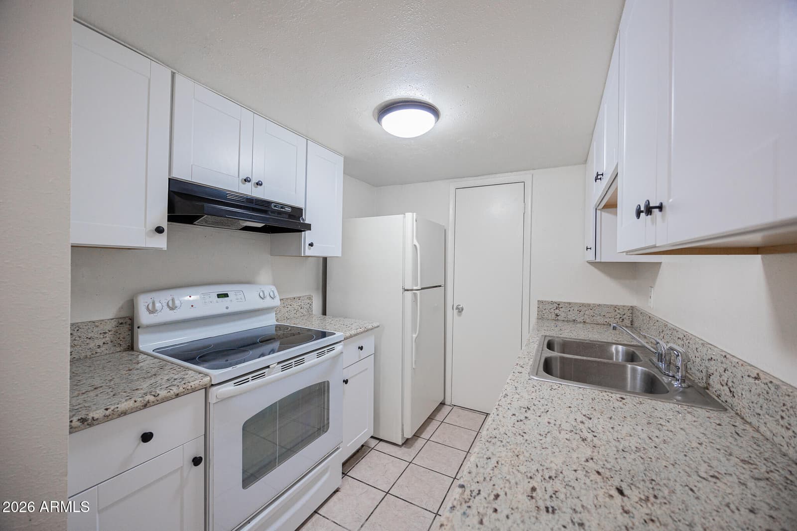 5040 N 40th Avenue, Phoenix, AZ 85019 — photo 6 of 16