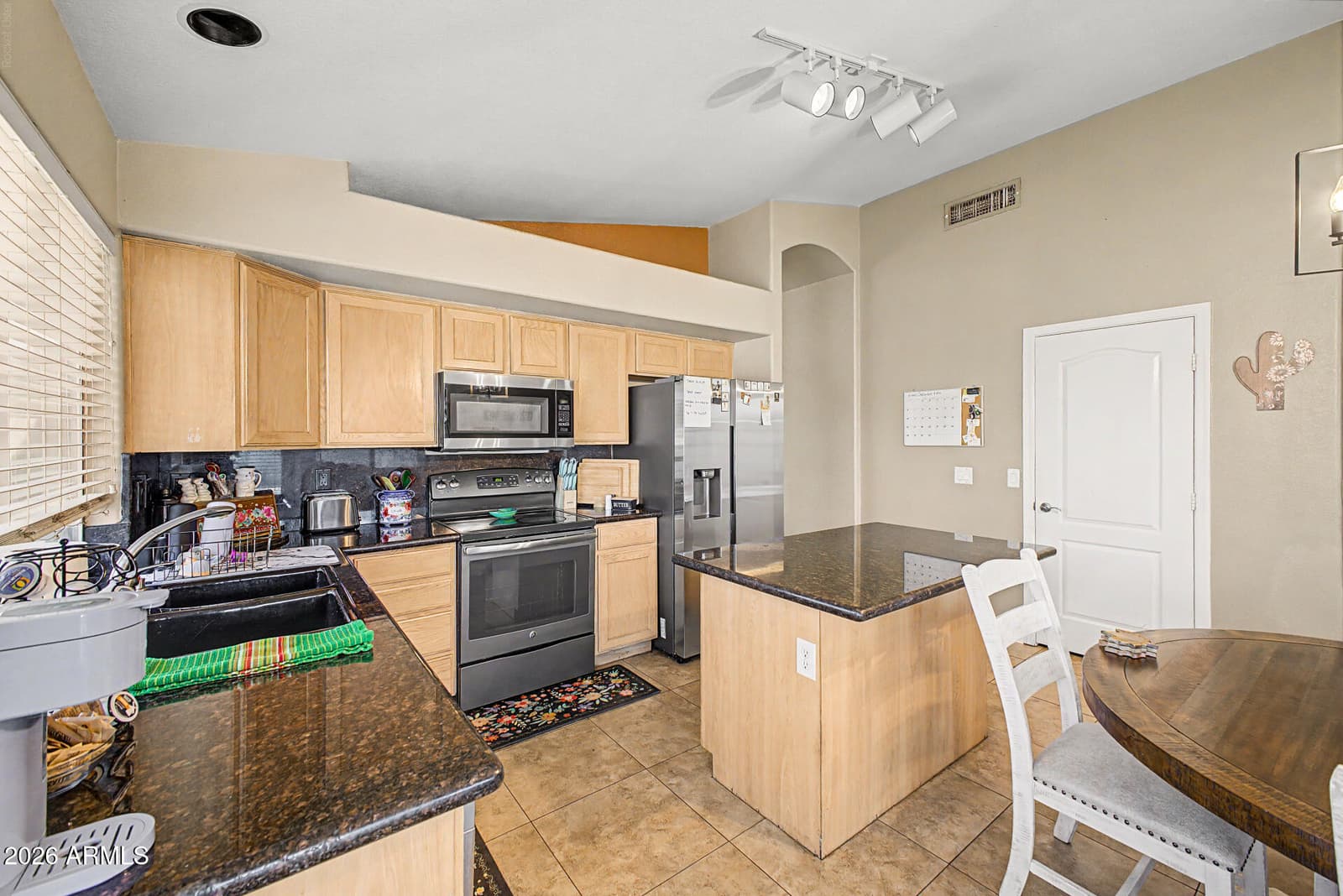 20922 N 38th Place, Phoenix, AZ 85050 — photo 15 of 30