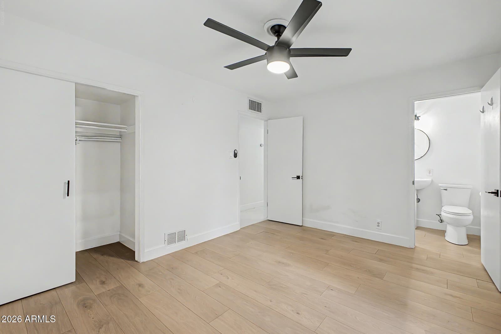 8744 N 6th Drive, Phoenix, AZ 85021 — photo 17 of 41