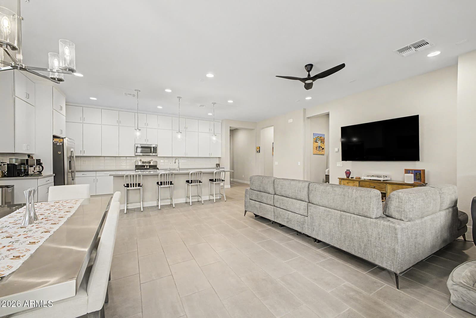 3131 E Alicia Drive, Phoenix, AZ 85042 — photo 13 of 60