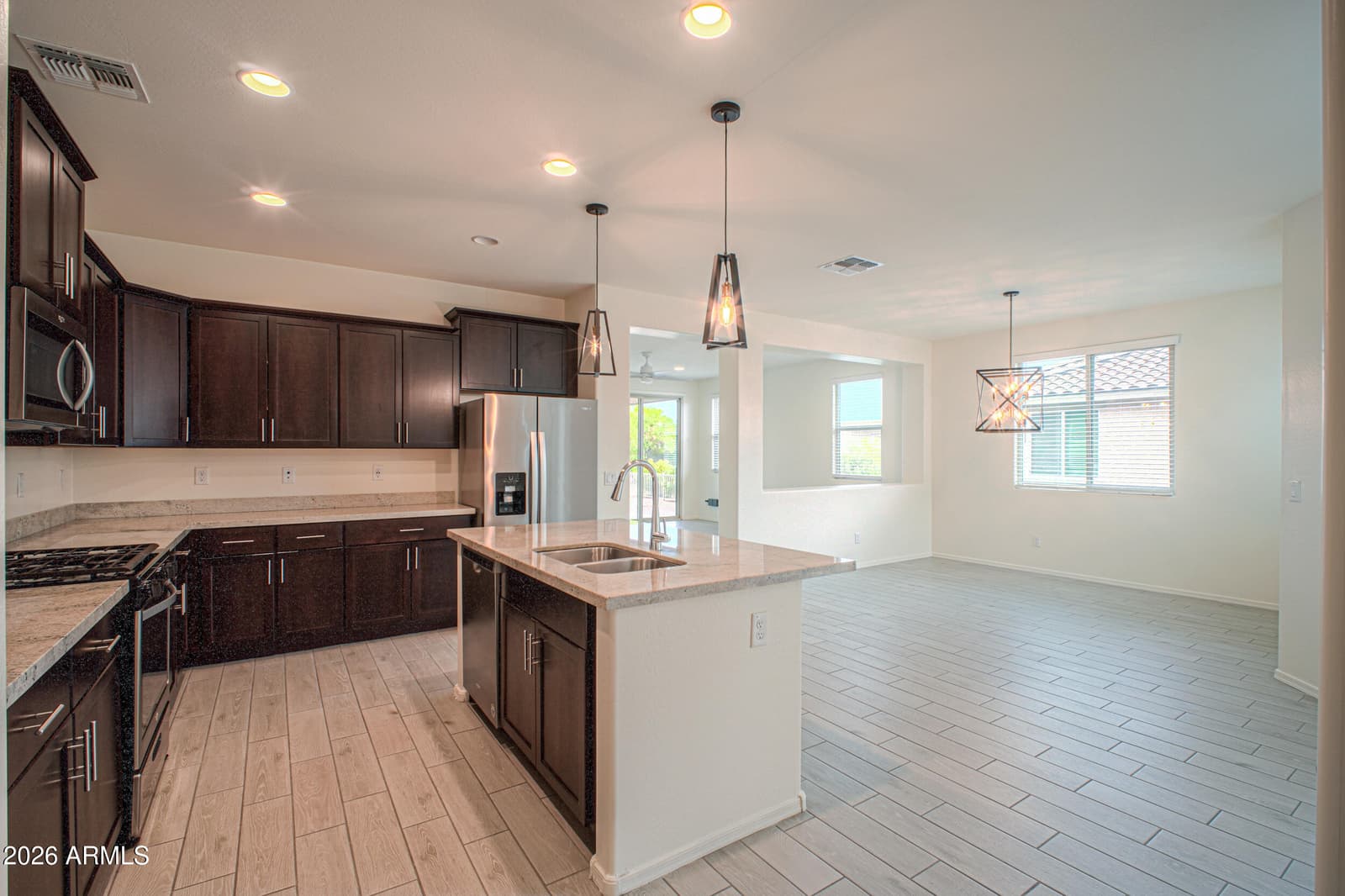 21165 N Evergreen Drive, Maricopa, AZ 85138 — photo 11 of 47