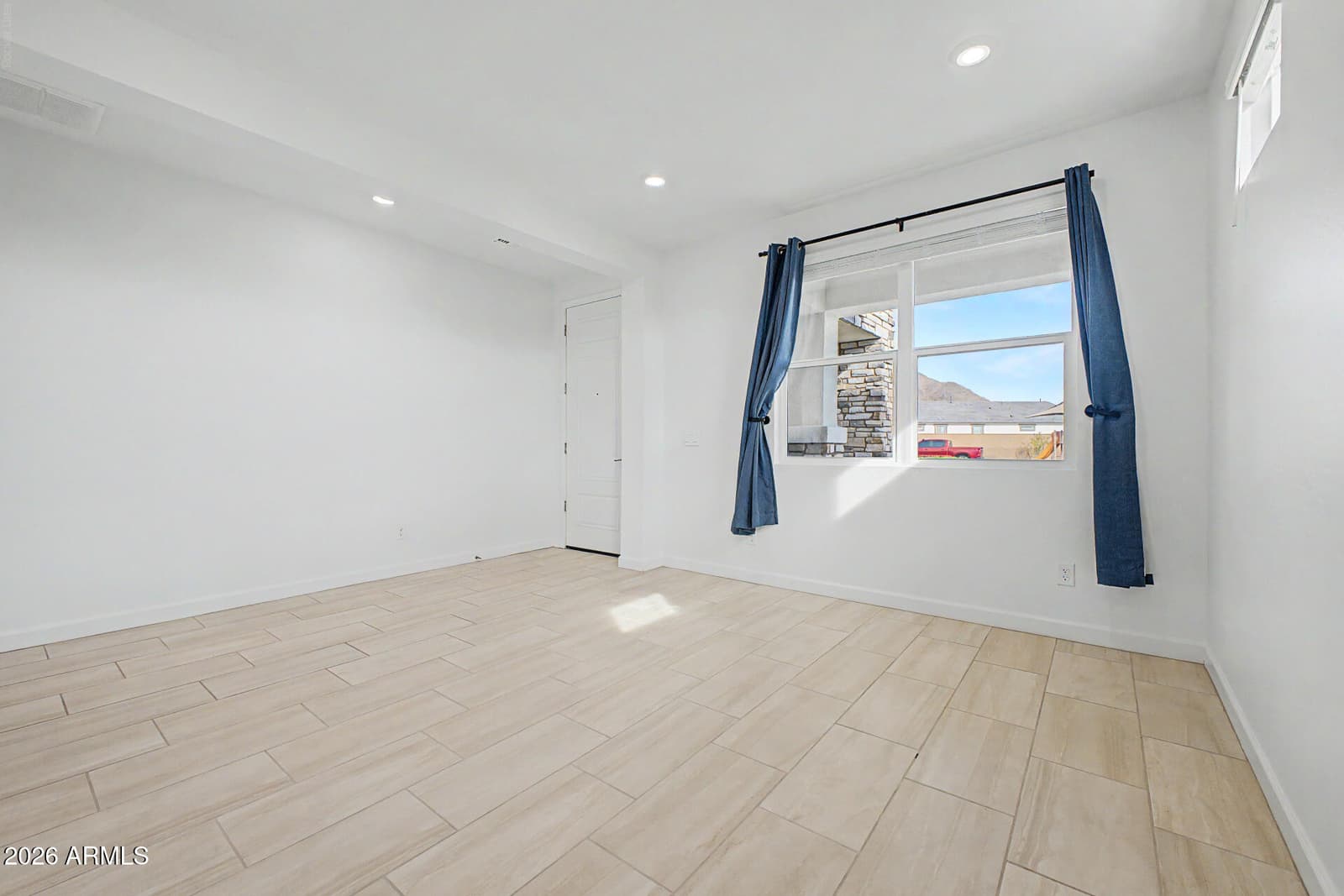 6822 W Andrea Drive, Peoria, AZ 85383 — photo 3 of 33
