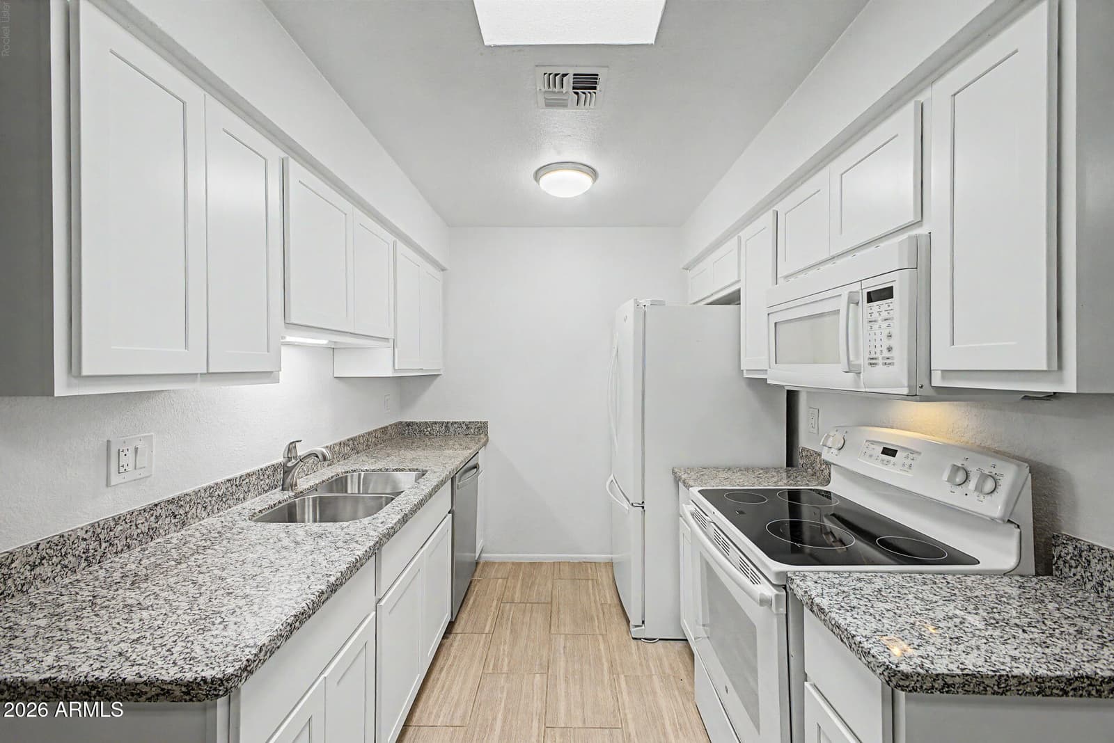 8101 N 107th Avenue 46, Peoria, AZ 85345 — photo 14 of 28