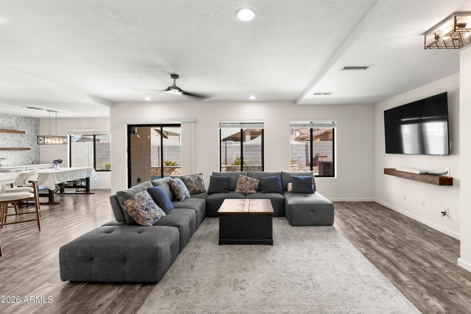 2272 E Cochise Avenue, Apache Junction, AZ 85119 — photo 3 of 43