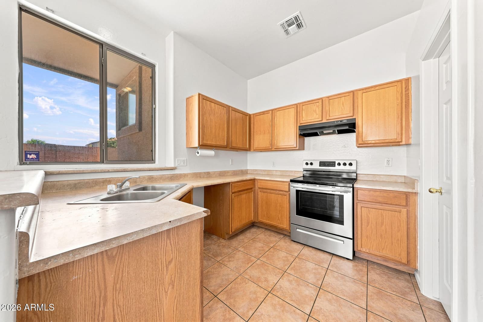 321 W Harwell Road, Phoenix, AZ 85041 — photo 7 of 30
