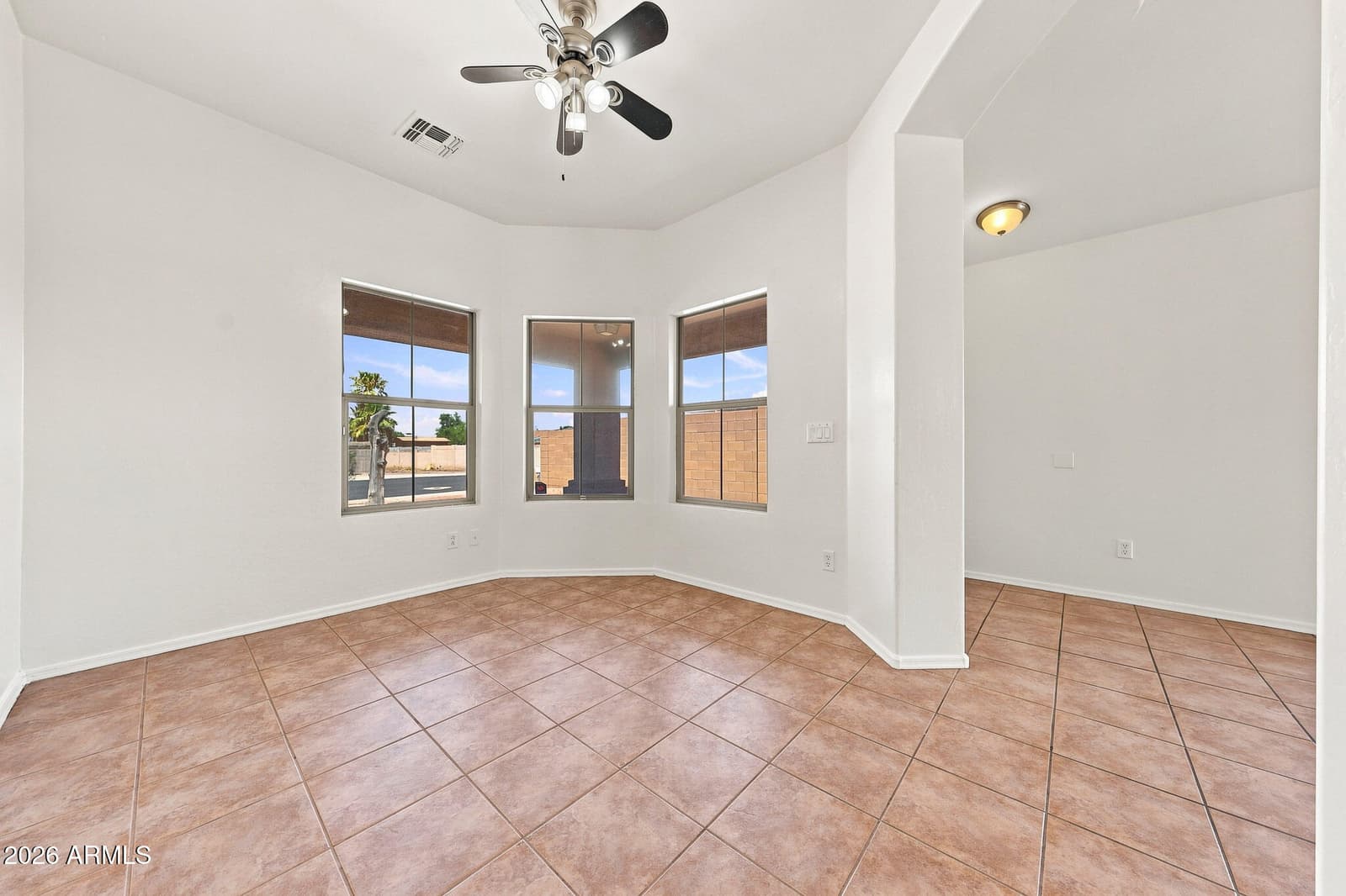321 W Harwell Road, Phoenix, AZ 85041 — photo 5 of 30