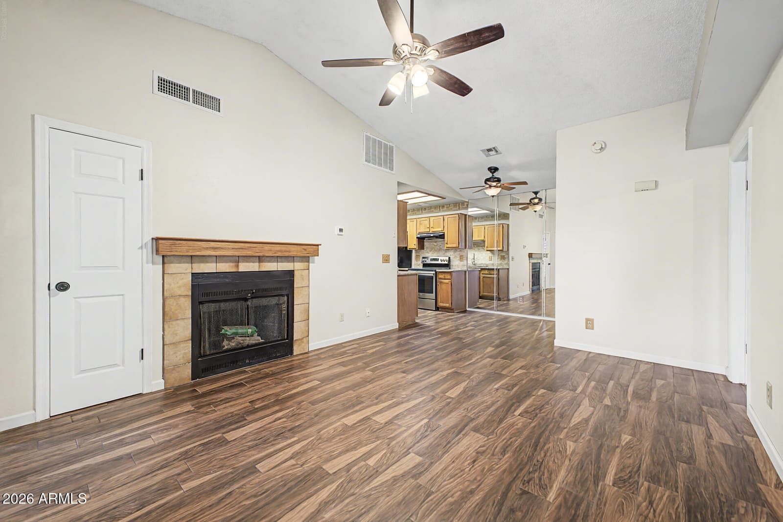 8140 N 107th Avenue 91, Peoria, AZ 85345 — photo 3 of 15