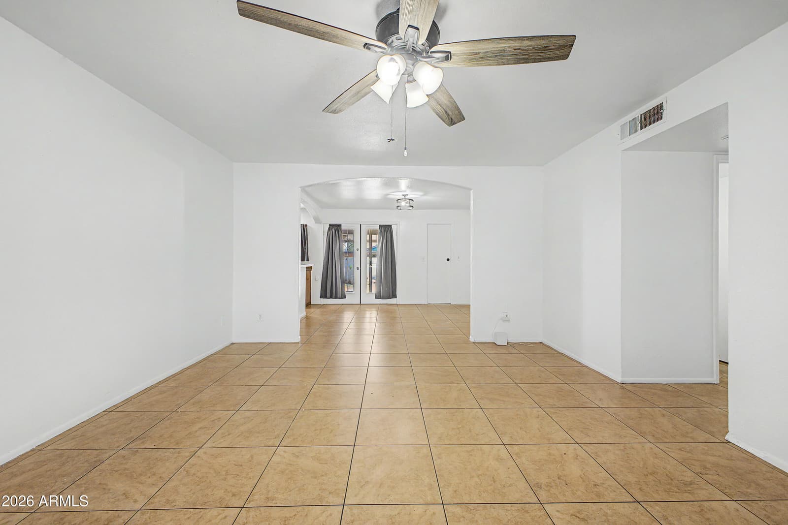 5059 W Vernon Avenue, Phoenix, AZ 85035 — photo 5 of 27