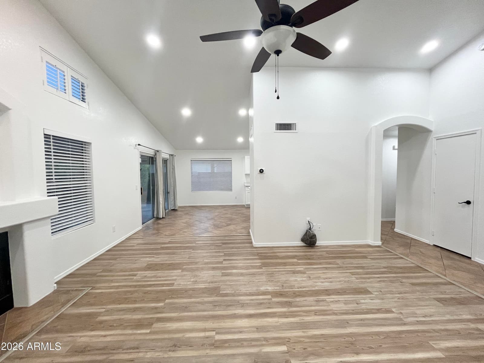 8565 W Denton Lane, Glendale, AZ 85305 — photo 10 of 38