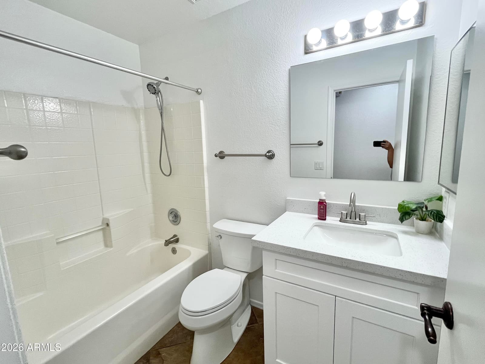 8565 W Denton Lane, Glendale, AZ 85305 — photo 17 of 38