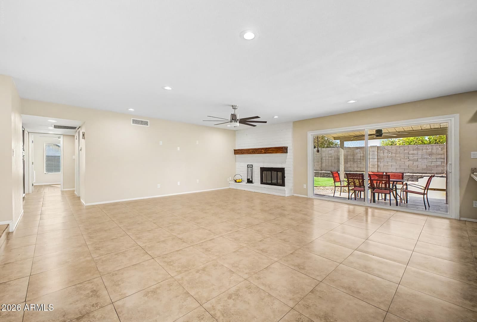 3118 W Woodridge Drive, Phoenix, AZ 85053 — photo 6 of 35