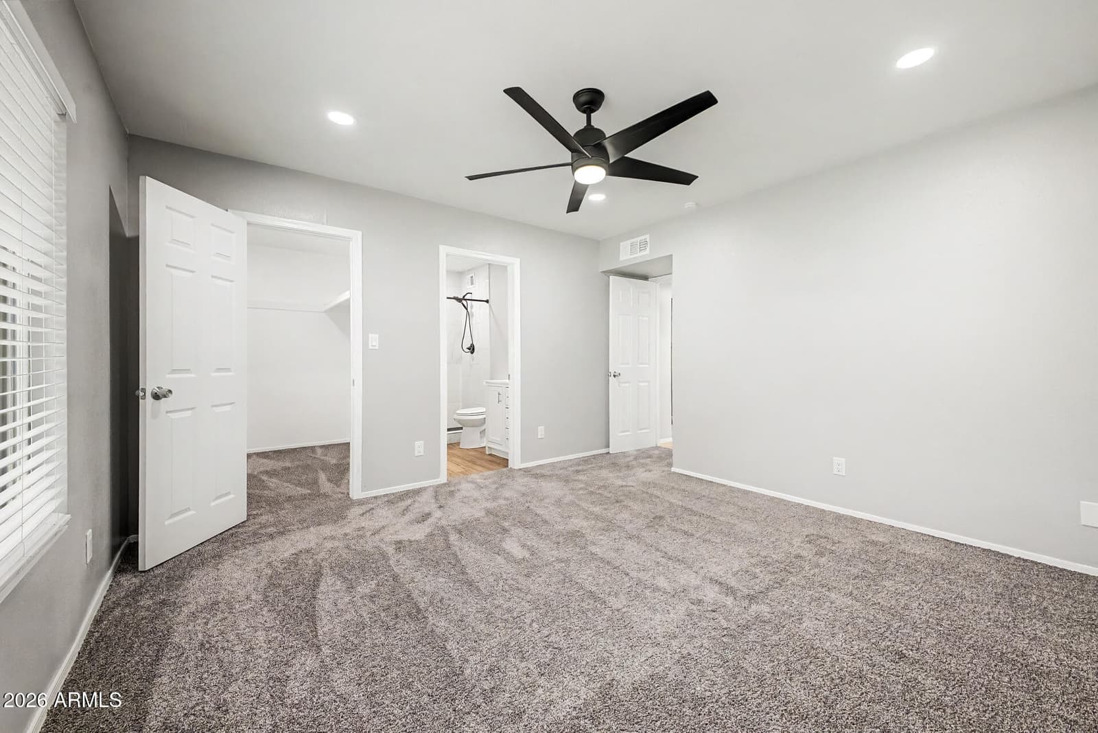 3118 W Woodridge Drive, Phoenix, AZ 85053 — photo 14 of 35