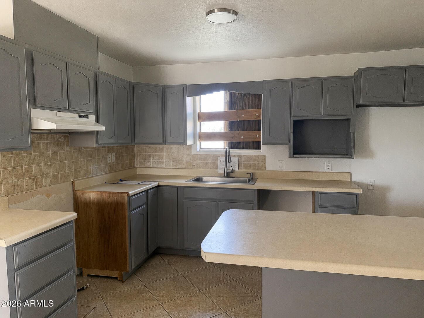 1940 E 13th Street, Douglas, AZ 85607 — photo 3 of 20