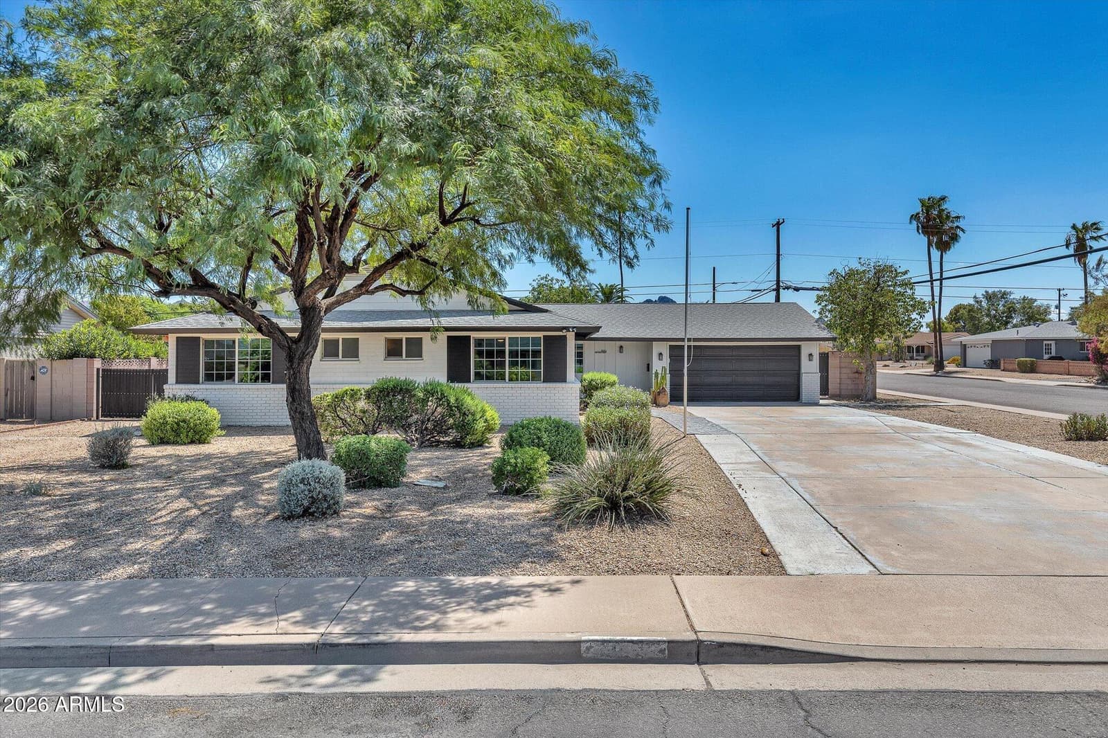 3001 E Cholla Street, Phoenix, AZ 85028 — photo 1 of 34