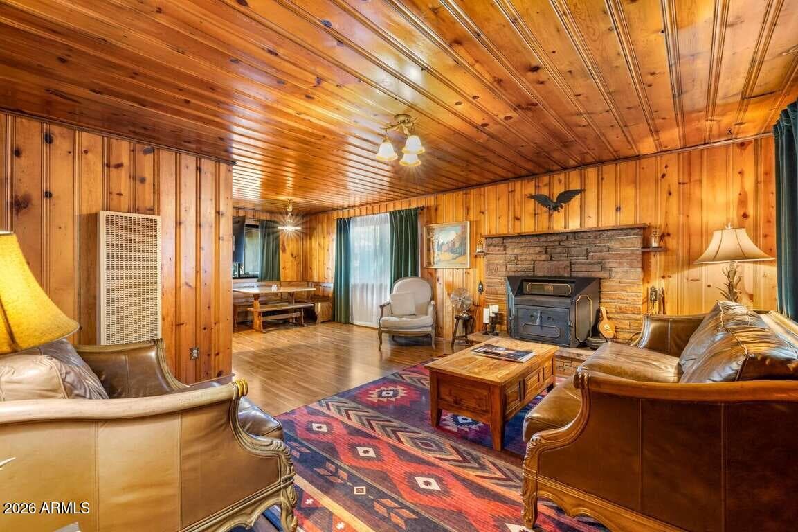 945 Osage, Flagstaff, AZ 86005 — photo 4 of 30