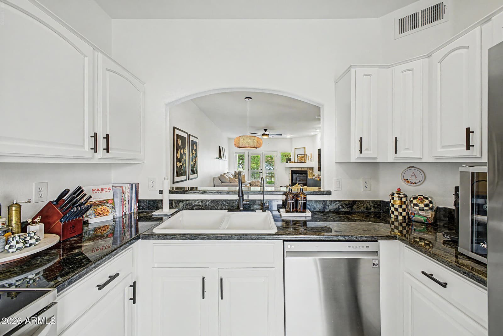 7021 E Earll Drive 202, Scottsdale, AZ 85251 — photo 12 of 40